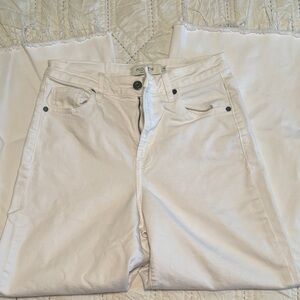 Hidden Los Angeles Women's White cropped frayed hem Jeans